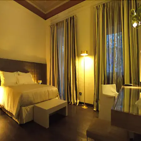 House Hotel