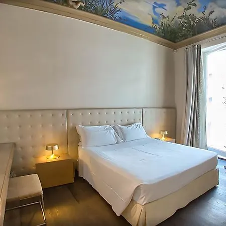 House Hotel